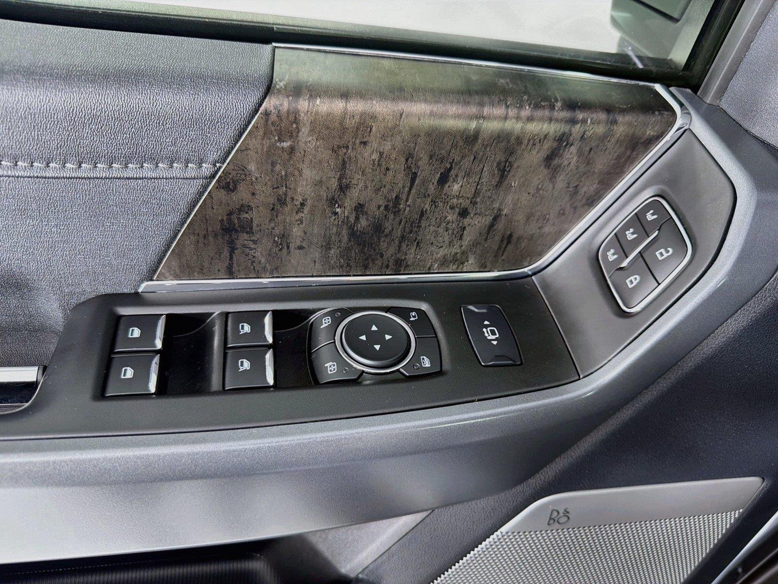 Used 2024 Glacier Gray Metallic Tri-Coat Ford LARIAT image 8