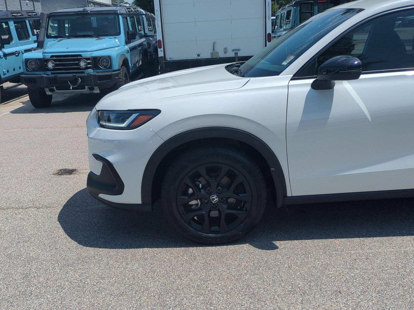 Used 2024 Platinum White Pearl Honda Sport image 10