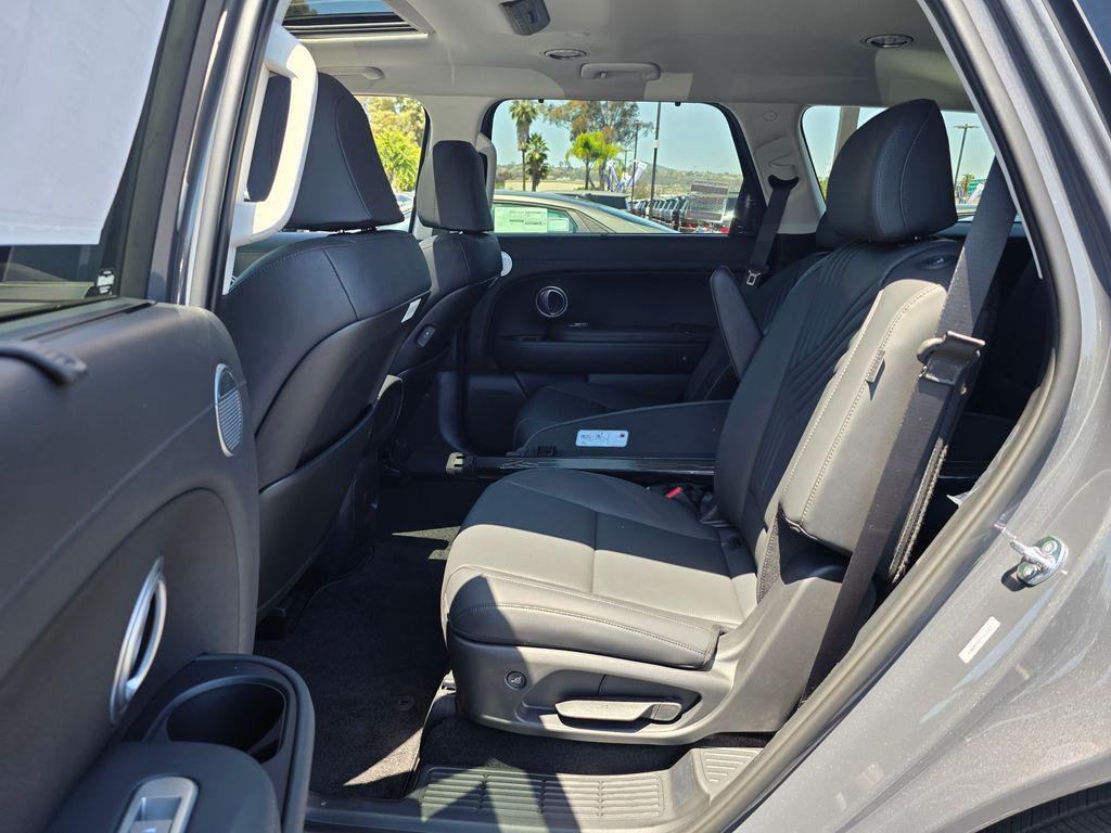 New 2026 Gray Hyundai SEL Premium FWD image 17