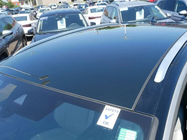 Certified Used 2021 Blue Volkswagen Pro S image 11
