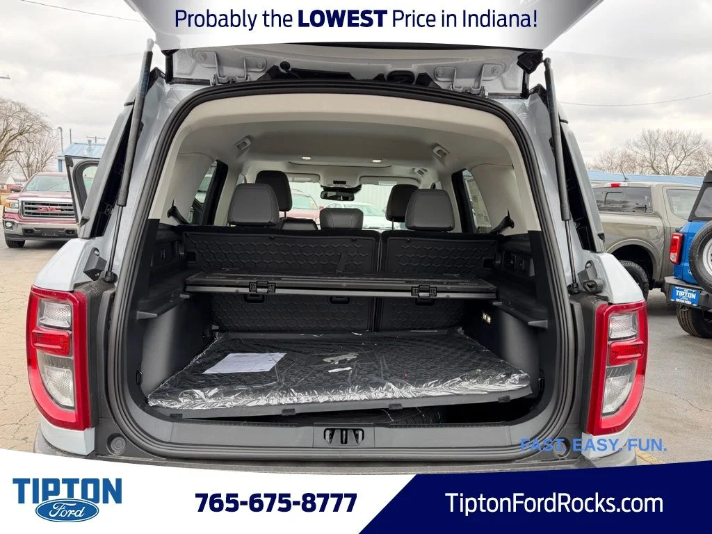 New 2026 Space White Metallic Ford Badlands® image 19