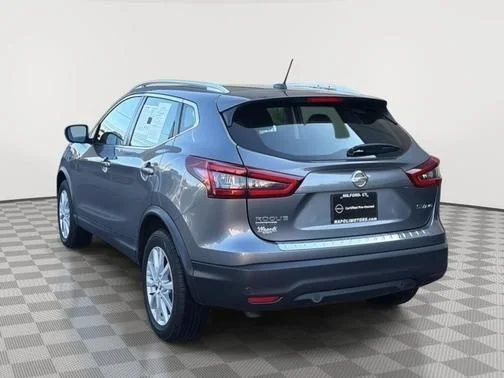 Used 2022 Gray Nissan SV image 5