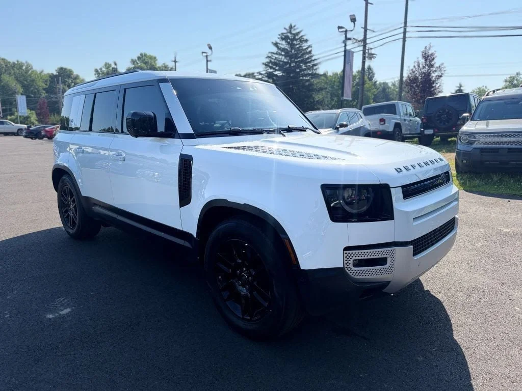Used 2024 Fuji White Land Rover 110 P300 S w/ Air Suspension, Black Exterior Pkg & Tow Hitch image 2