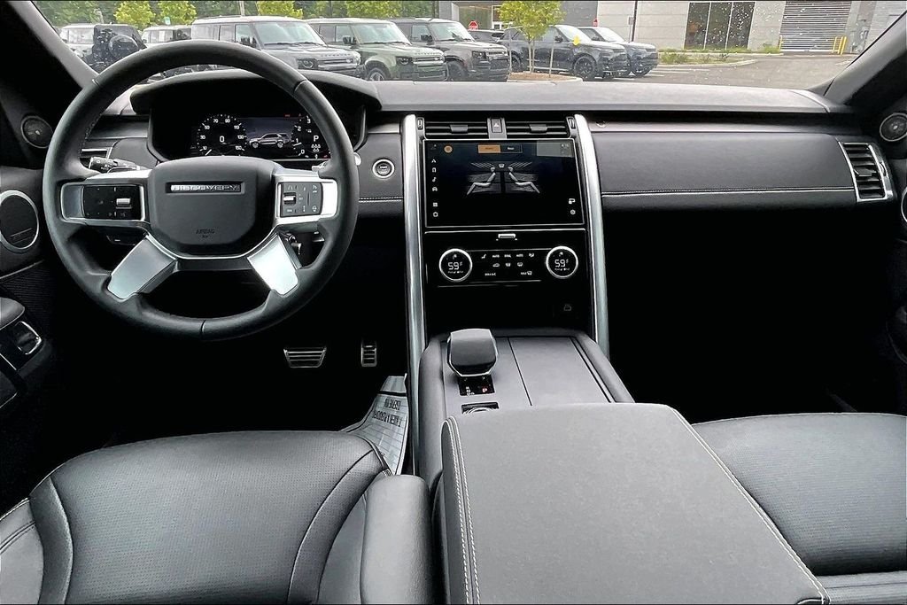 Used 2025 Blue Land Rover Dynamic SE image 15