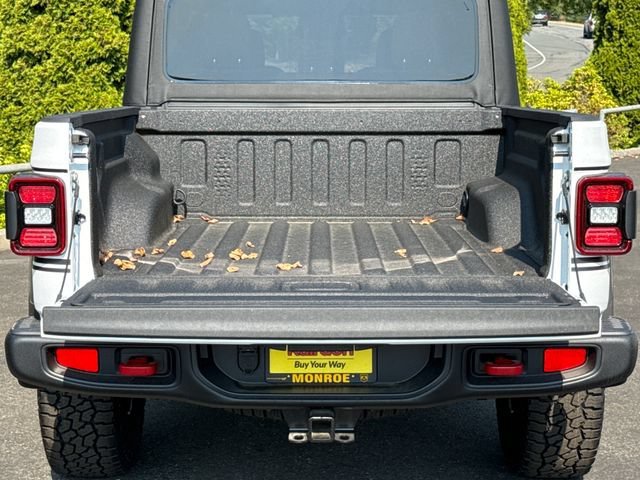 New 2026 Bright White Clear-Coat Exterior Paint Jeep Shadow Ops image 7