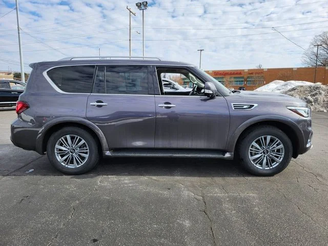 Used 2024 Gray INFINITI LUXE image 9