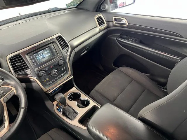 Used 2016 Red Jeep Laredo image 30