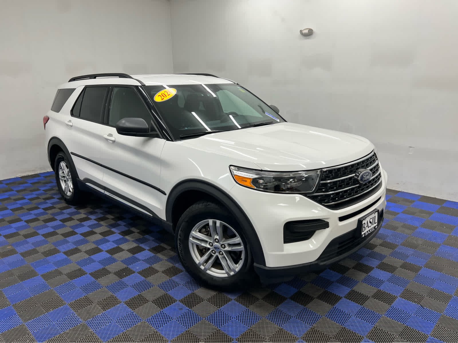 Used 2020 Star White Metallic Tri-Coat Ford XLT image 30