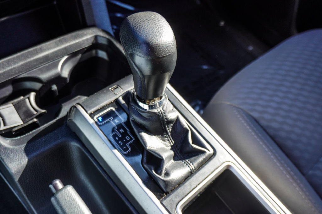 Used 2022 White Toyota SR5 image 23