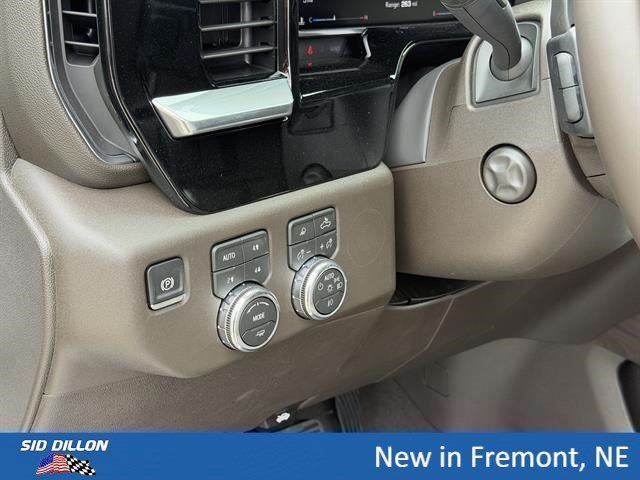 2026 GMC Sierra 1500 SLT - Photo 13