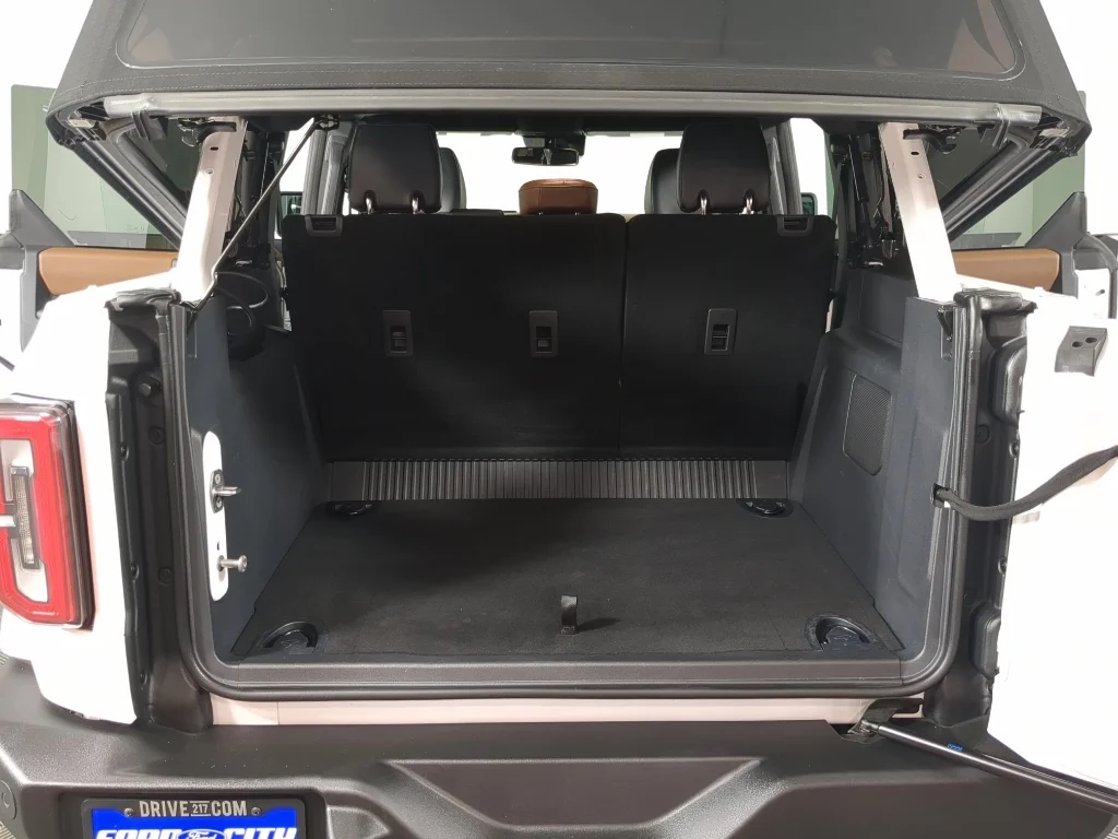2024 Ford Bronco 4-Door Outer Banks - Photo 17