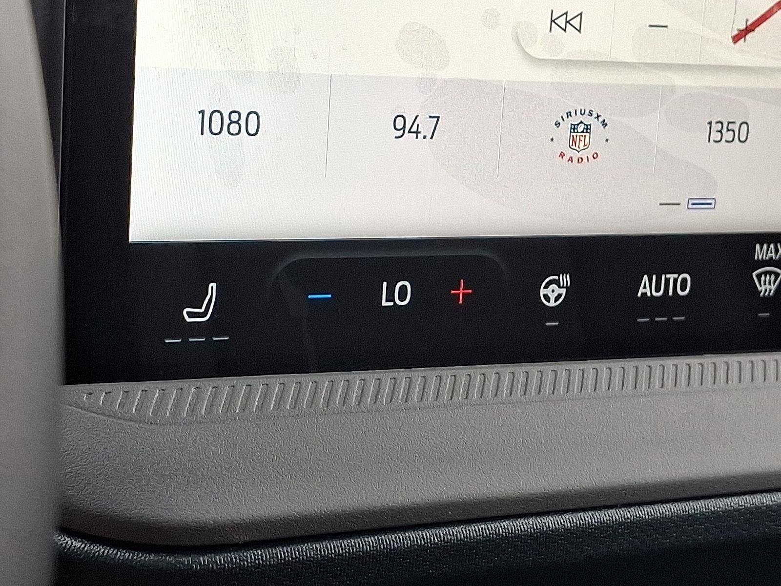 2025 Ford Maverick XLT - Photo 17