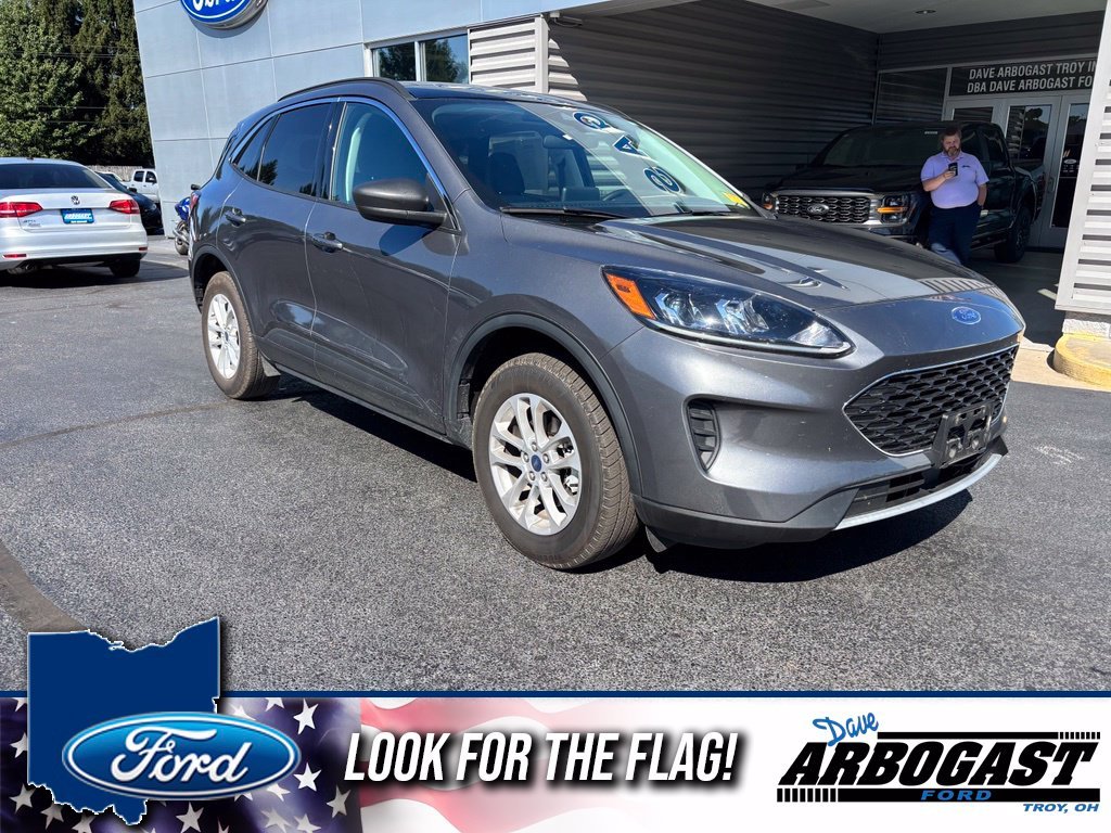 Used 2022 Gray Metallic Ford SE image 1