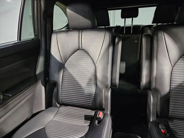 Certified Used 2025 MAGNETIC GRAY MET. Toyota  image 12