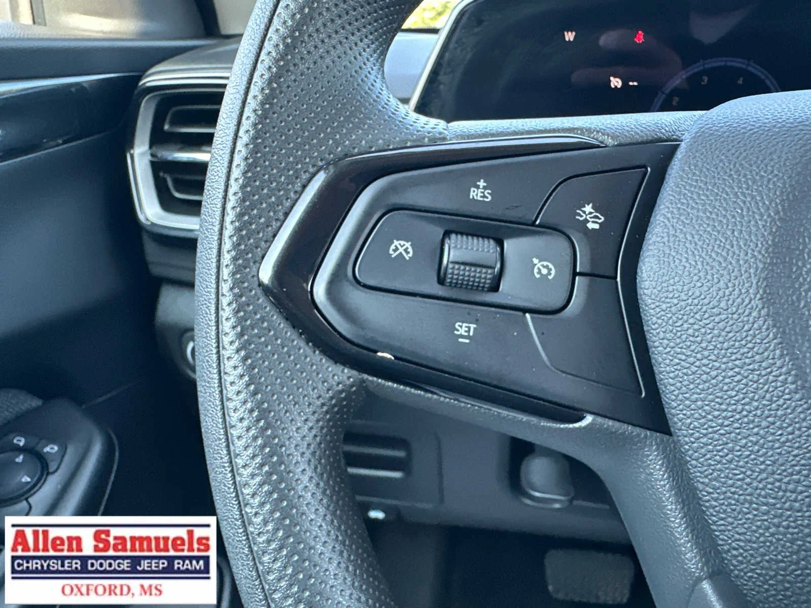 Used 2025 Mosaic Black Metallic Chevrolet LT image 16