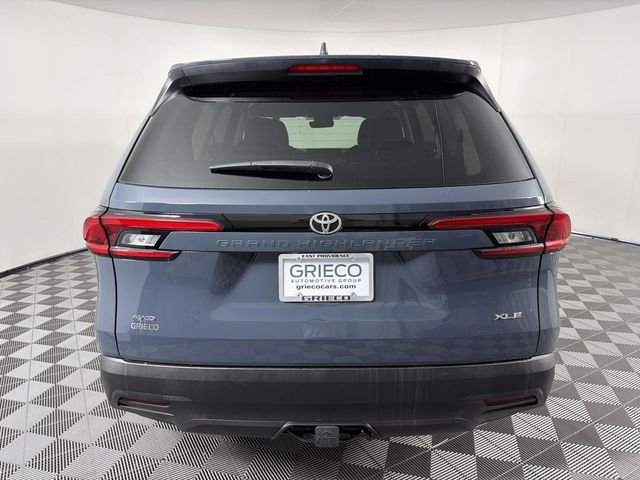 Used 2024 White Toyota XLE image 5