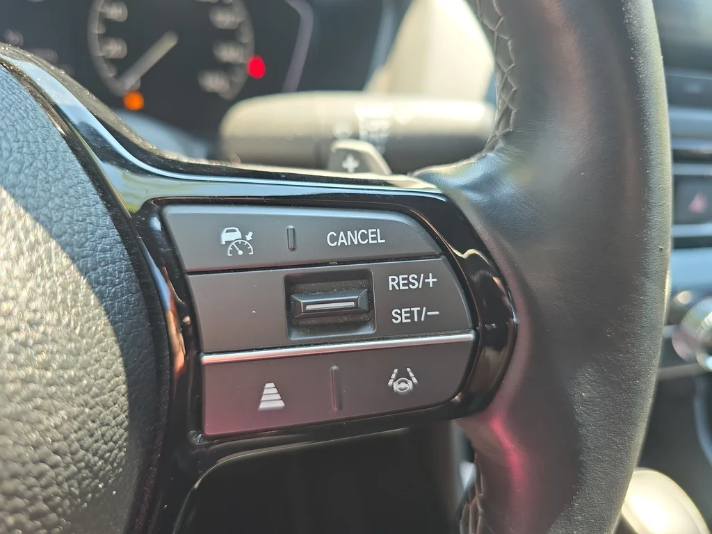 Used 2022  Honda Sport image 16