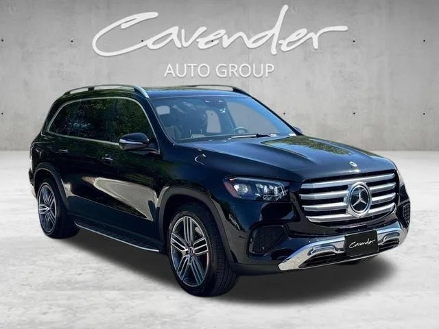 Used 2025  Mercedes-Benz GLS 450 image 2