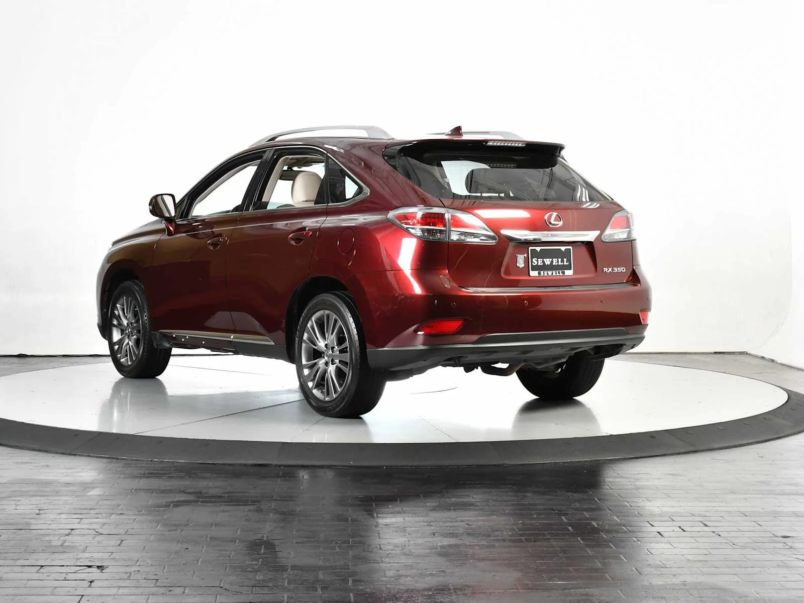 Used 2014 Claret Mica Lexus  image 3
