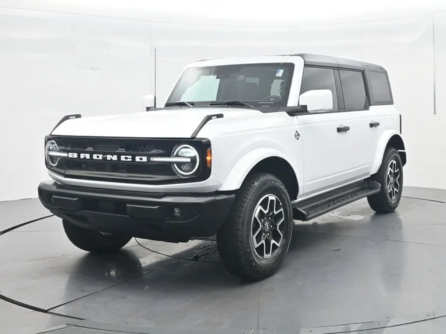 2026 Ford Bronco Outer Banks®