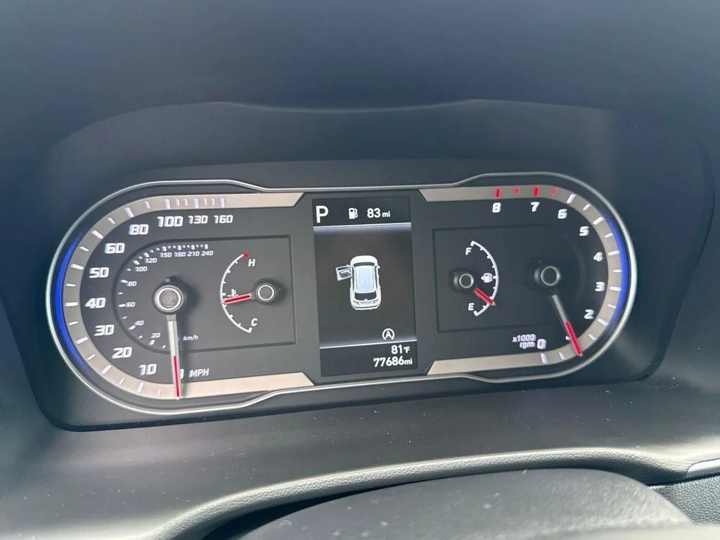 Used 2023 Black Hyundai SEL image 19