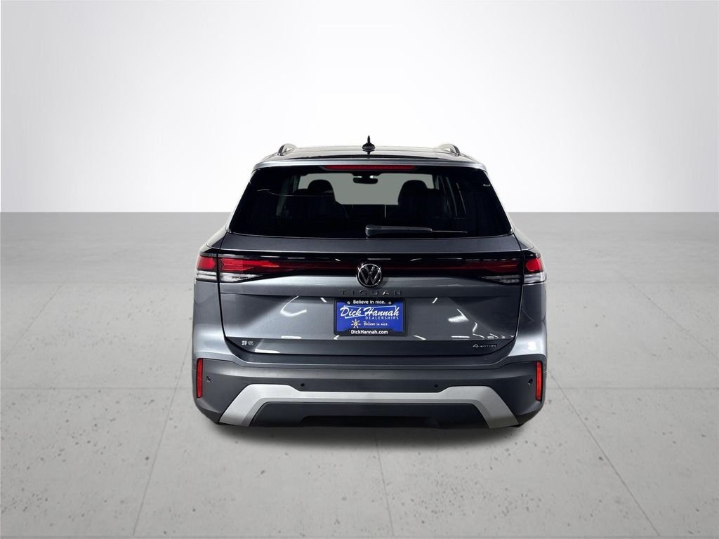 New 2026 Platinum Gray Metallic Volkswagen 2.0T SE image 7