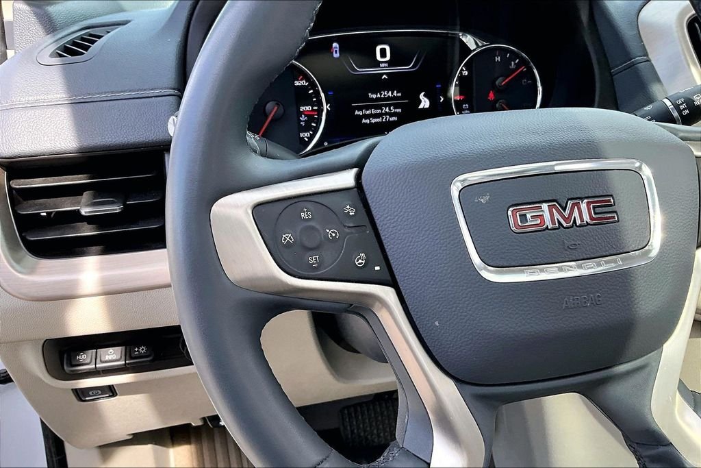 Used 2023 White GMC Denali image 20