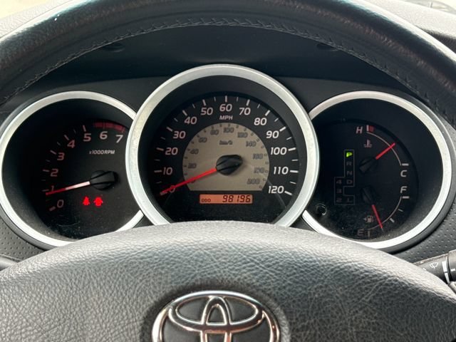 Used 2011 Pyrite Mica Toyota SR5 image 13