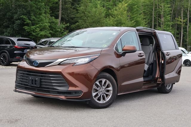 Used 2022 Brown Toyota LE image 3
