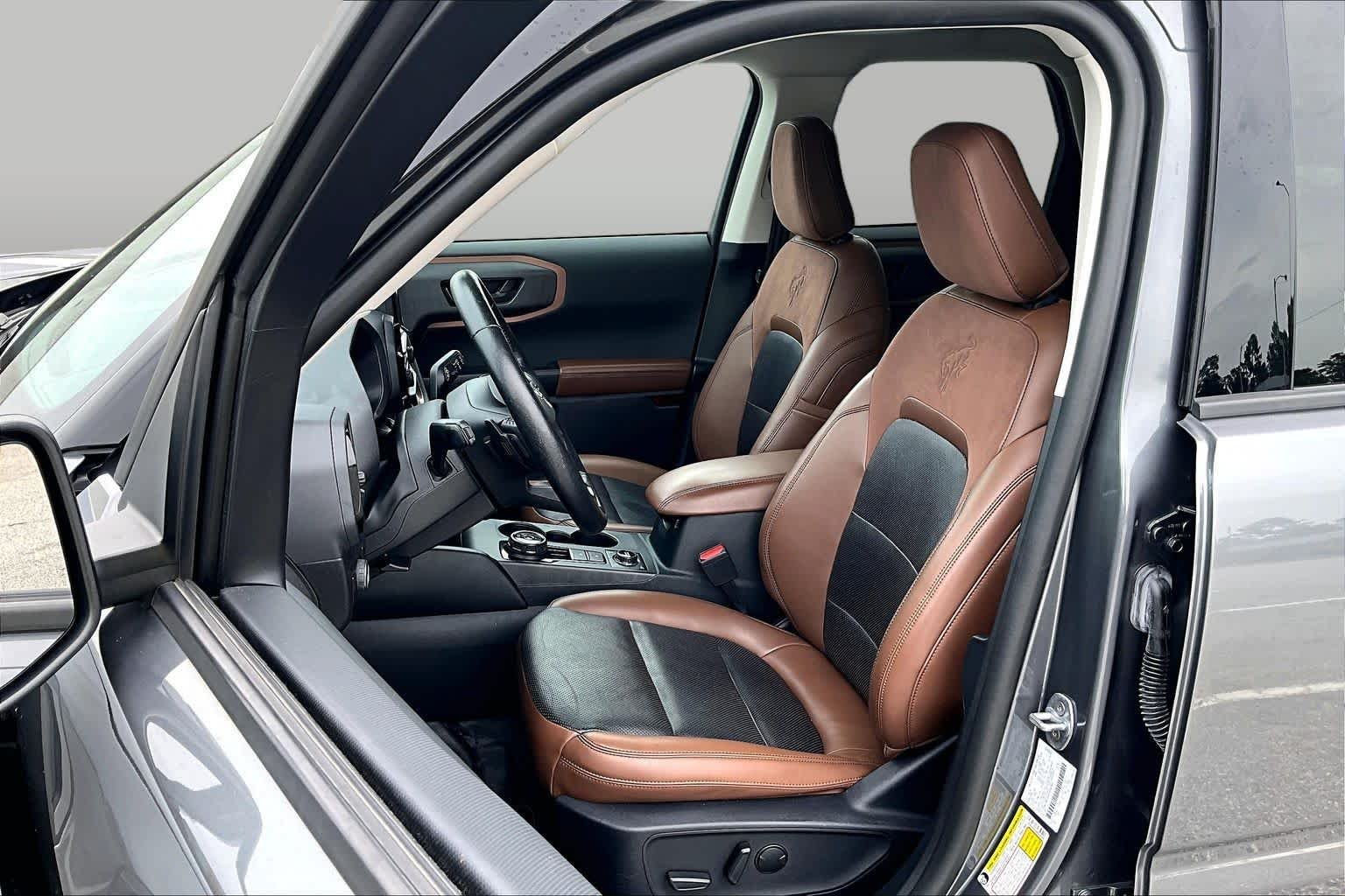 Used 2022 Carbonized Gray Ford Badlands image 8