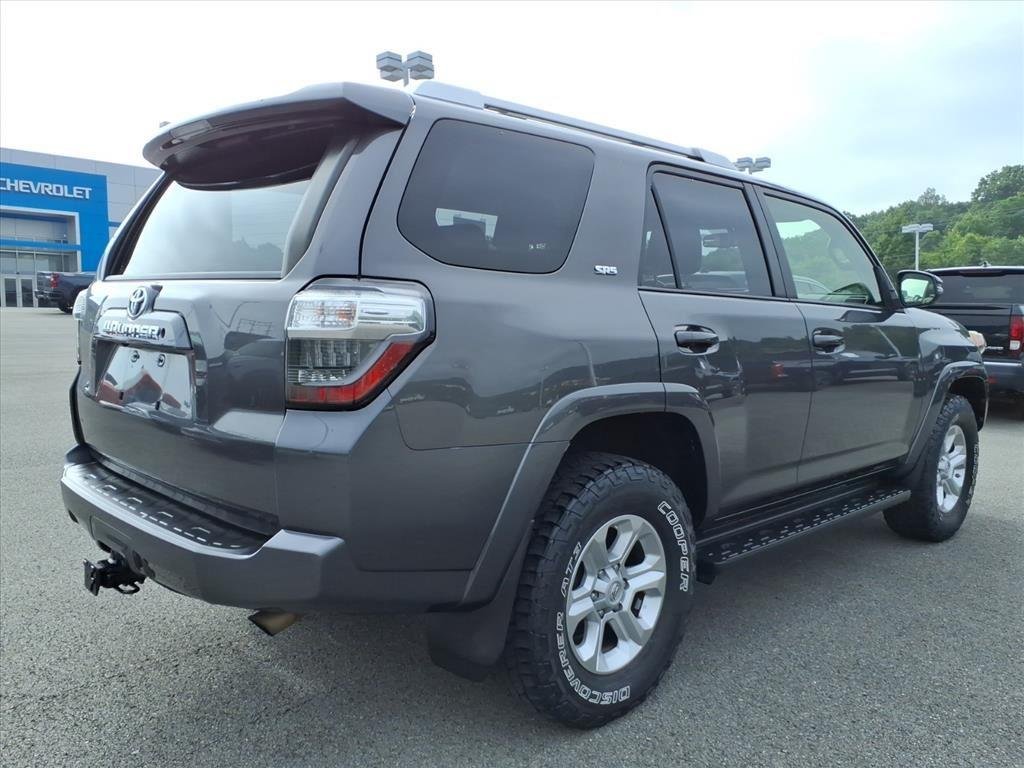 Used 2015 Magnetic Gray Metallic Toyota SR5 Premium image 6