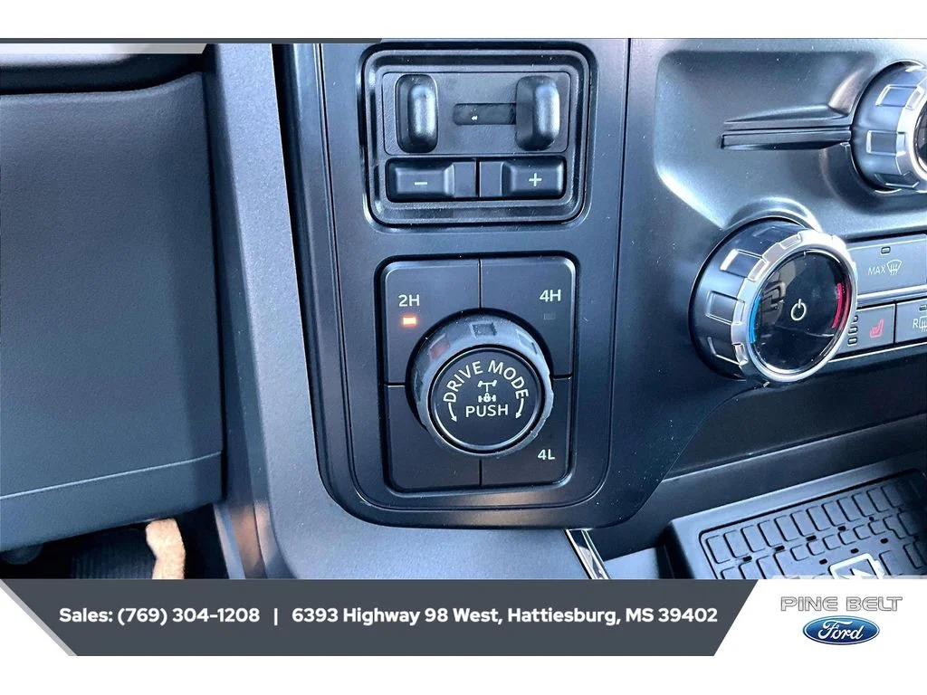 New 2026 Marsh Gray Ford XLT image 21