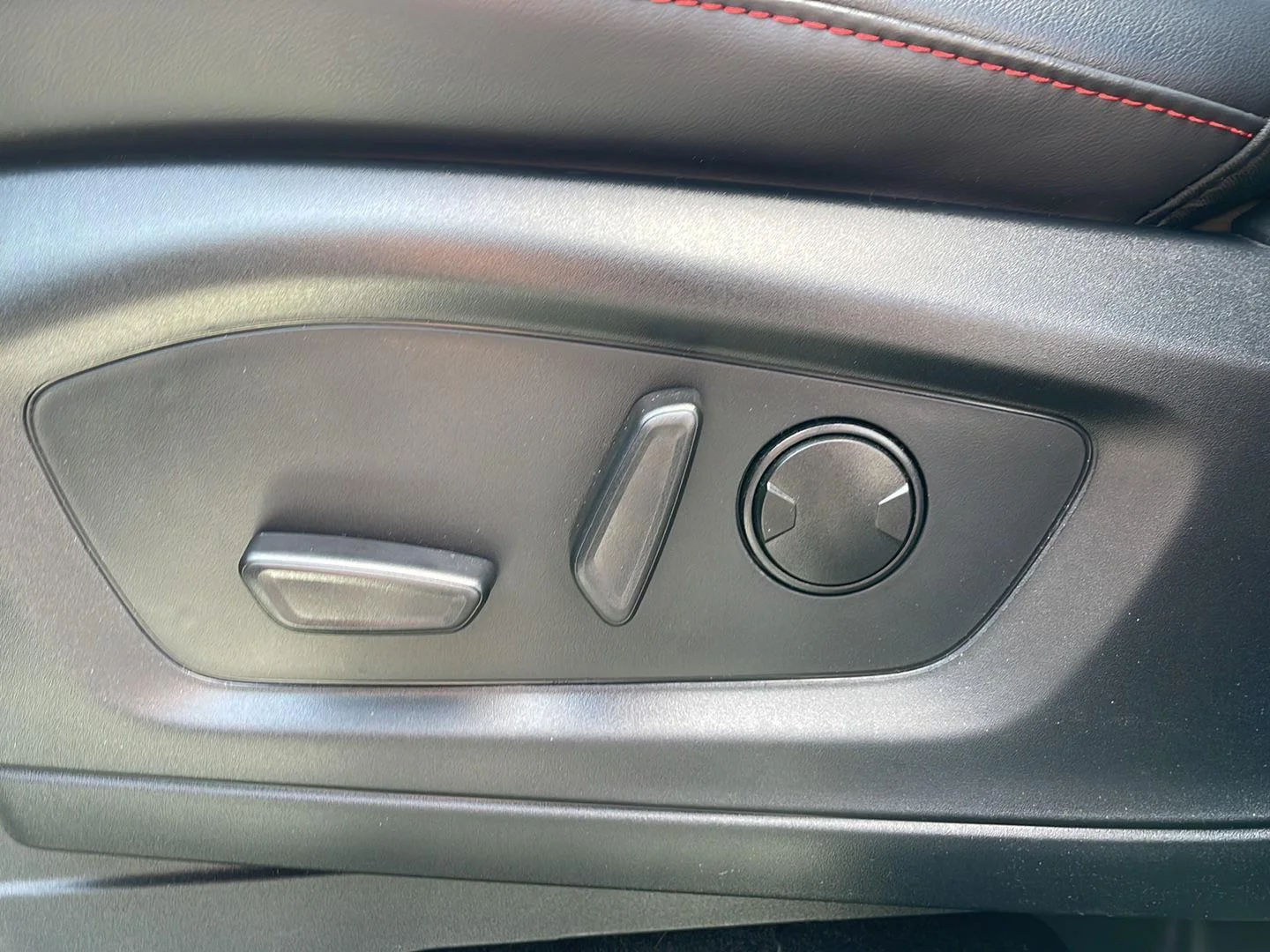 New 2026 Carbonized Gray Metallic Ford ST-Line image 10