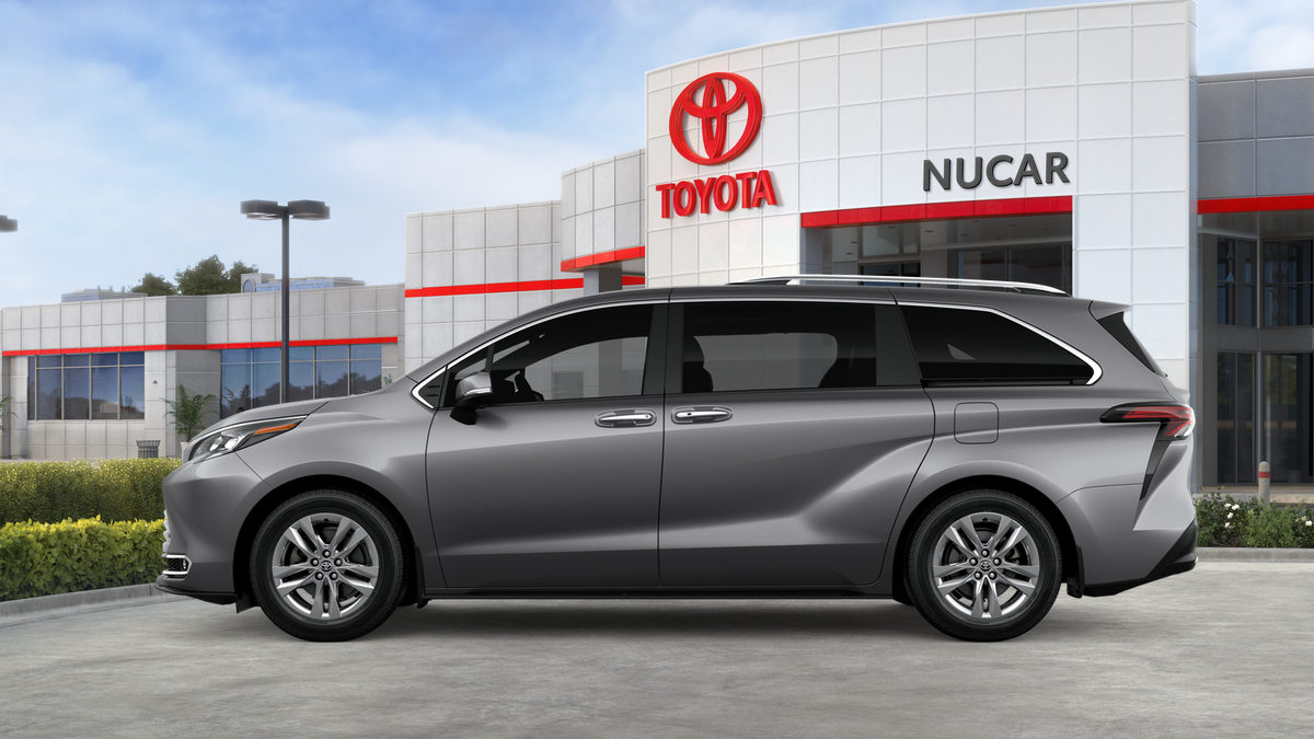 2026 Toyota Sienna — photo 4