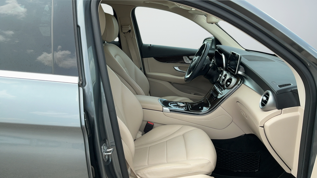 Used 2019  Mercedes-Benz GLC 300 image 22