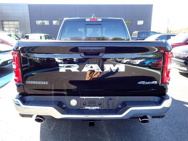 New 2026 Diamond Black Crystal Pearl-Coat Exterior Paint RAM Big Horn/Lone Star image 3