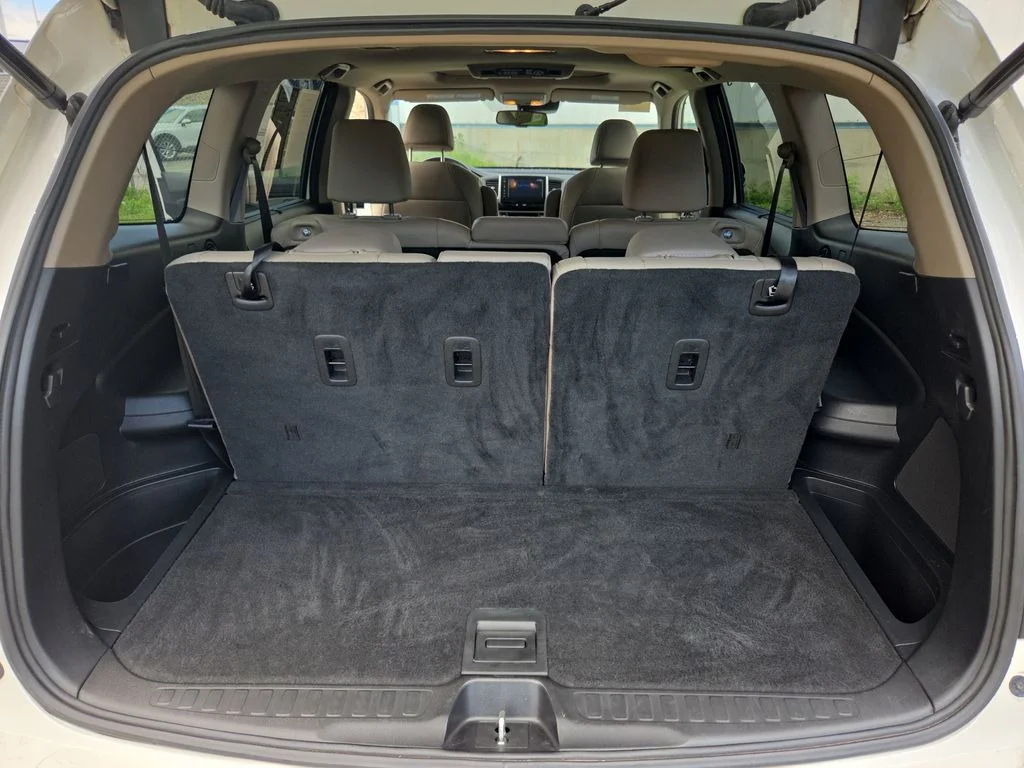 Used 2016 White Honda Touring image 22