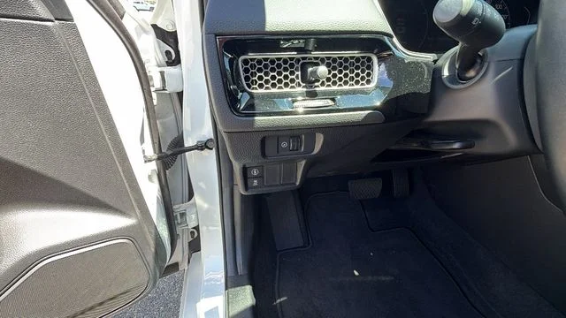 Used 2024 White Honda EX-L image 28