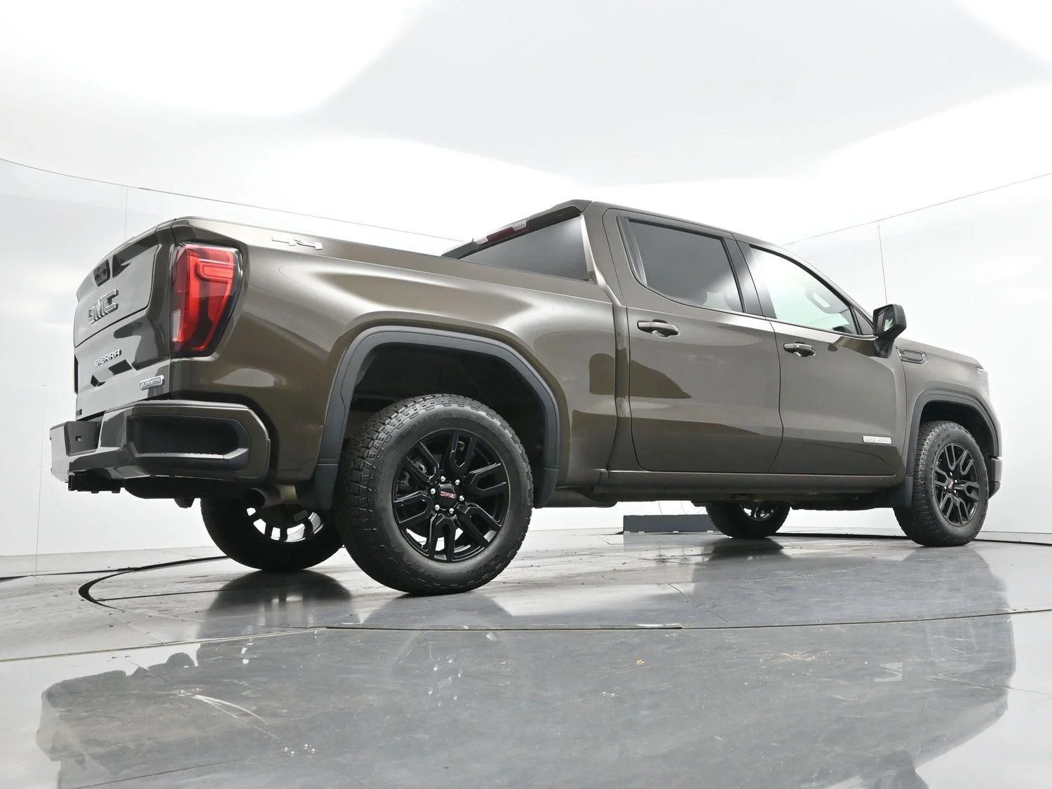 Used 2023 Deep Bronze Metallic GMC Elevation image 45