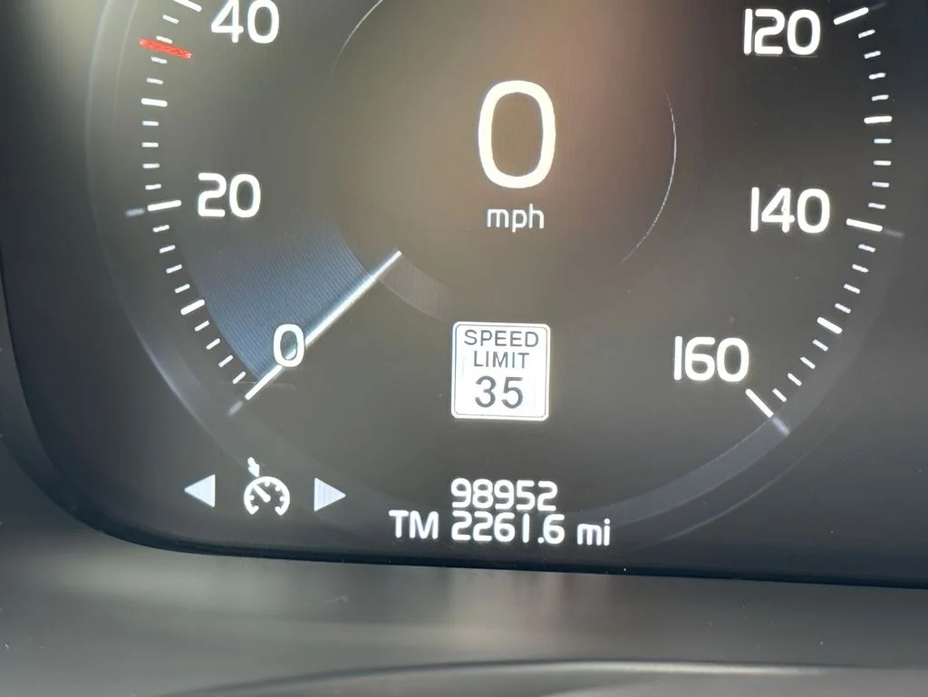 Used 2020 Gray Volvo T5 Momentum image 24