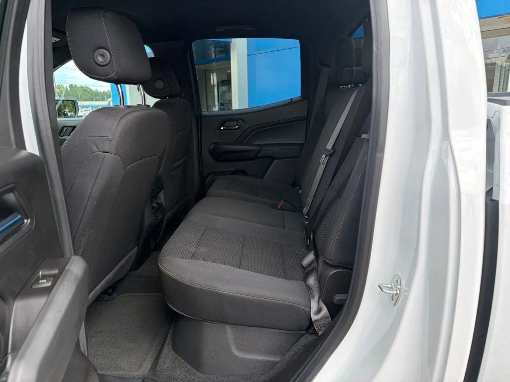 New 2026 White GMC Elevation image 19