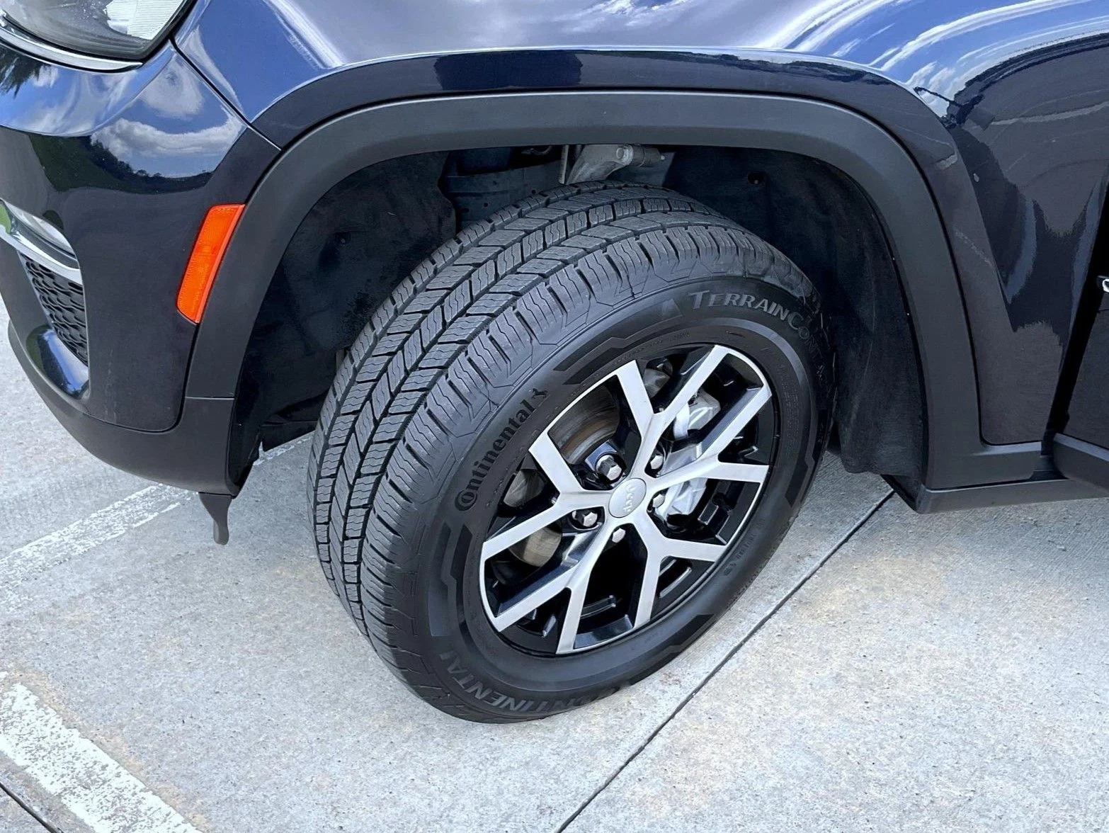 Used 2023 Black Jeep Limited image 24