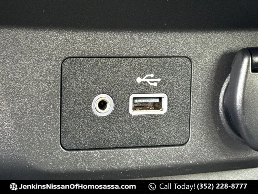 Used 2022 Black Nissan SV image 36