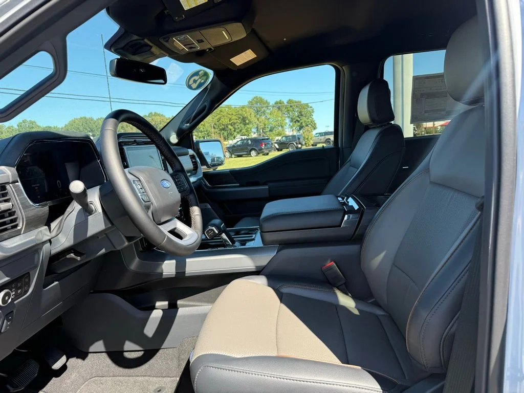 New 2025 White Ford Lariat image 15