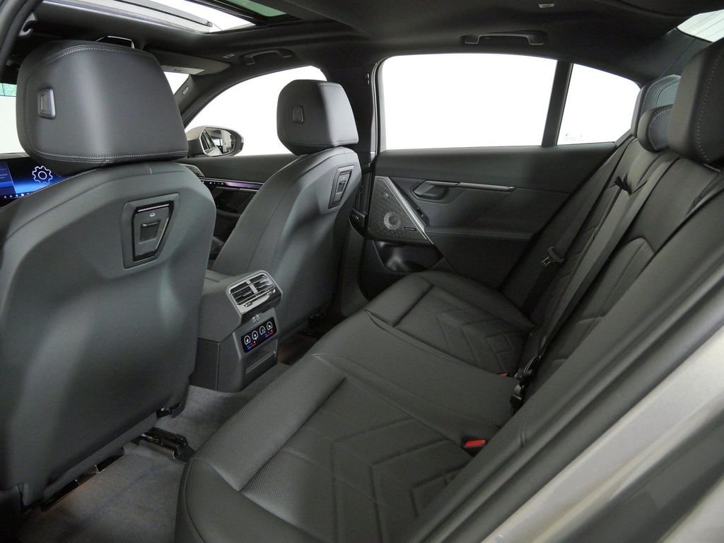 New 2027 Oxide Grey Metallic BMW 540i xDrive image 30