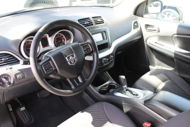 Used 2012 Silver Dodge SXT image 2