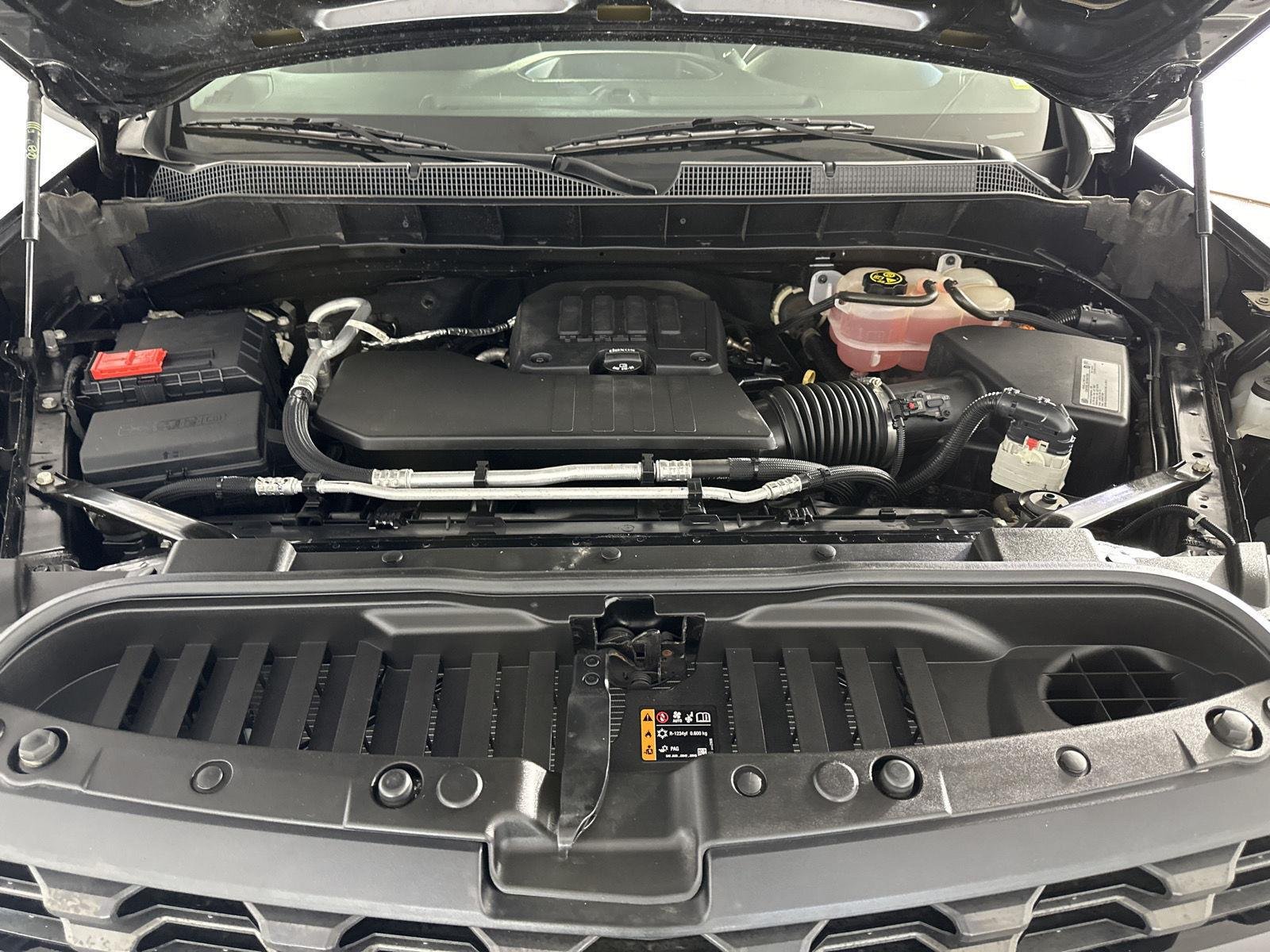 Used 2020 Black Chevrolet Custom image 23