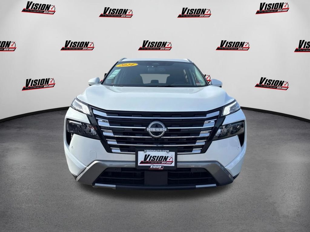Used 2024 White Nissan SL image 2