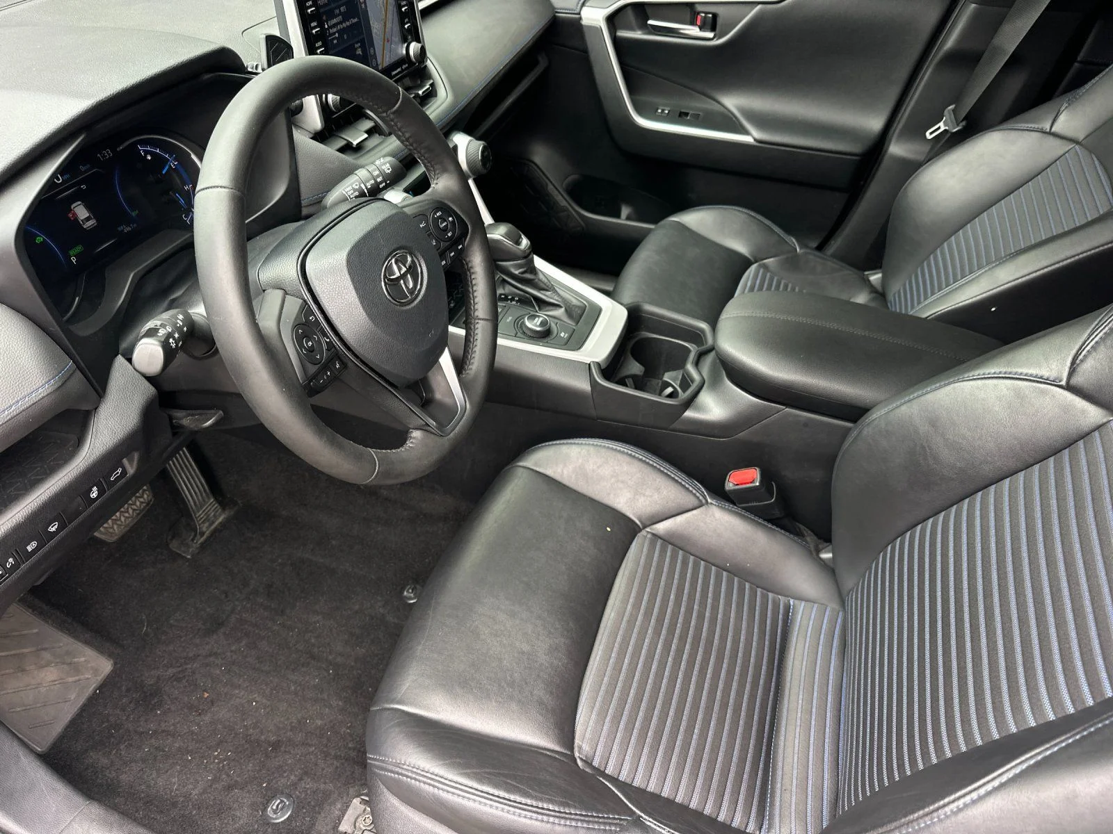 Used 2021 Midnight Black Metallic Toyota XSE image 9