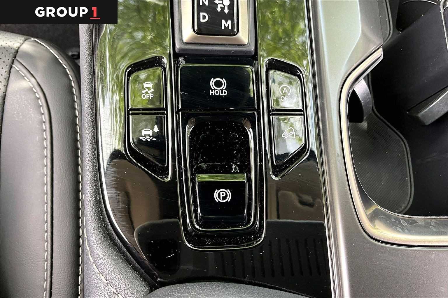 Used 2026 Ultra White Lexus  image 32